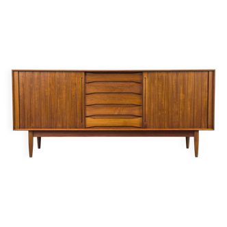 Buffet en teck danois par Johannes Aasbjerg, années 1960.