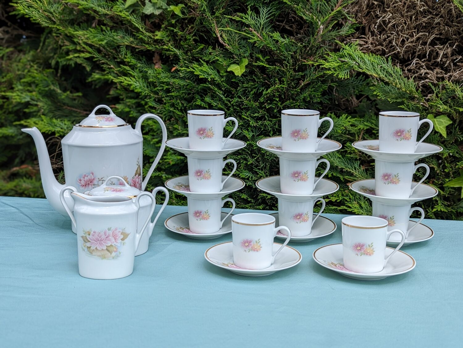 Service à café en porcelaine de Limoges