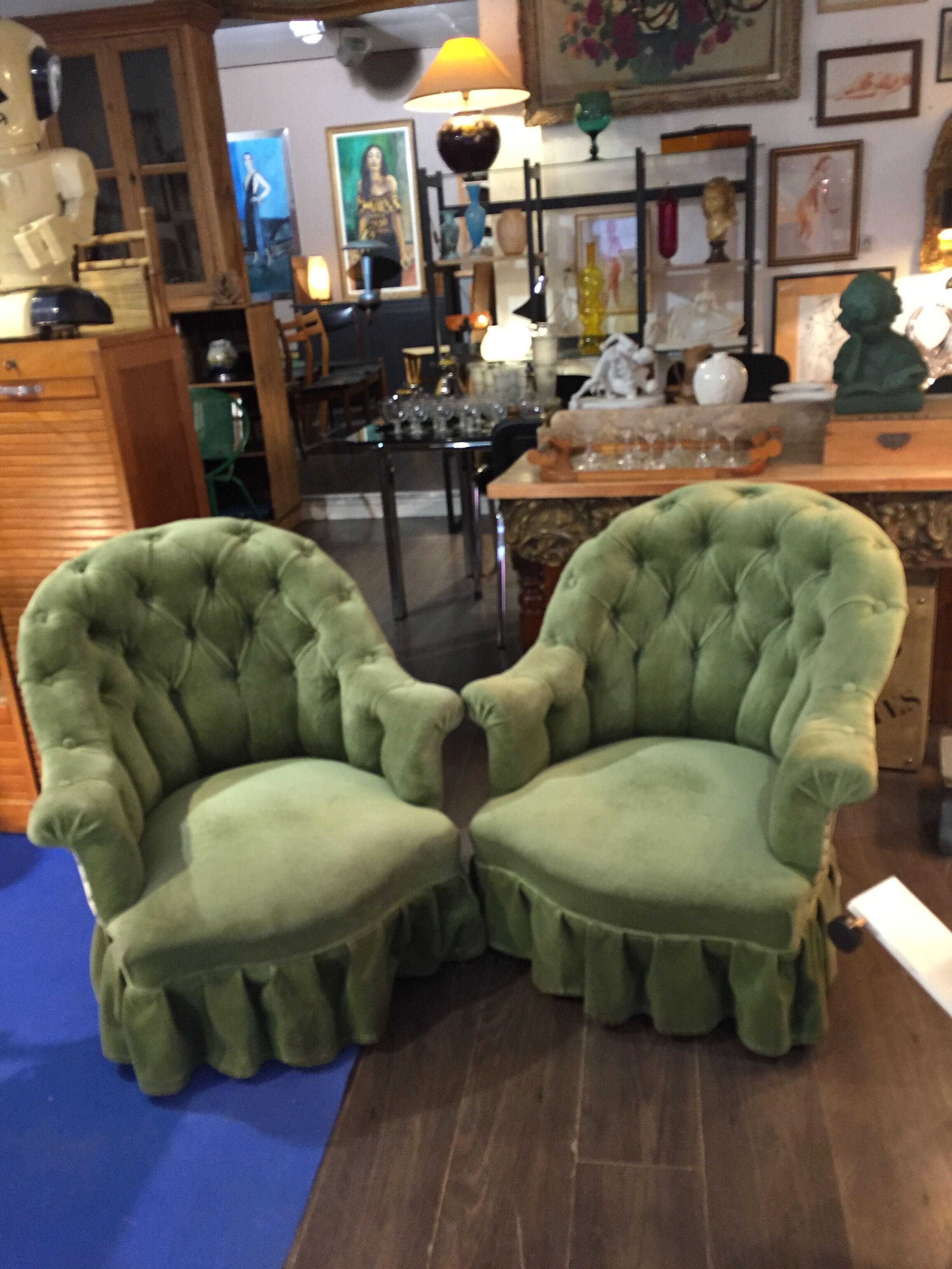 Pair toad armchairs