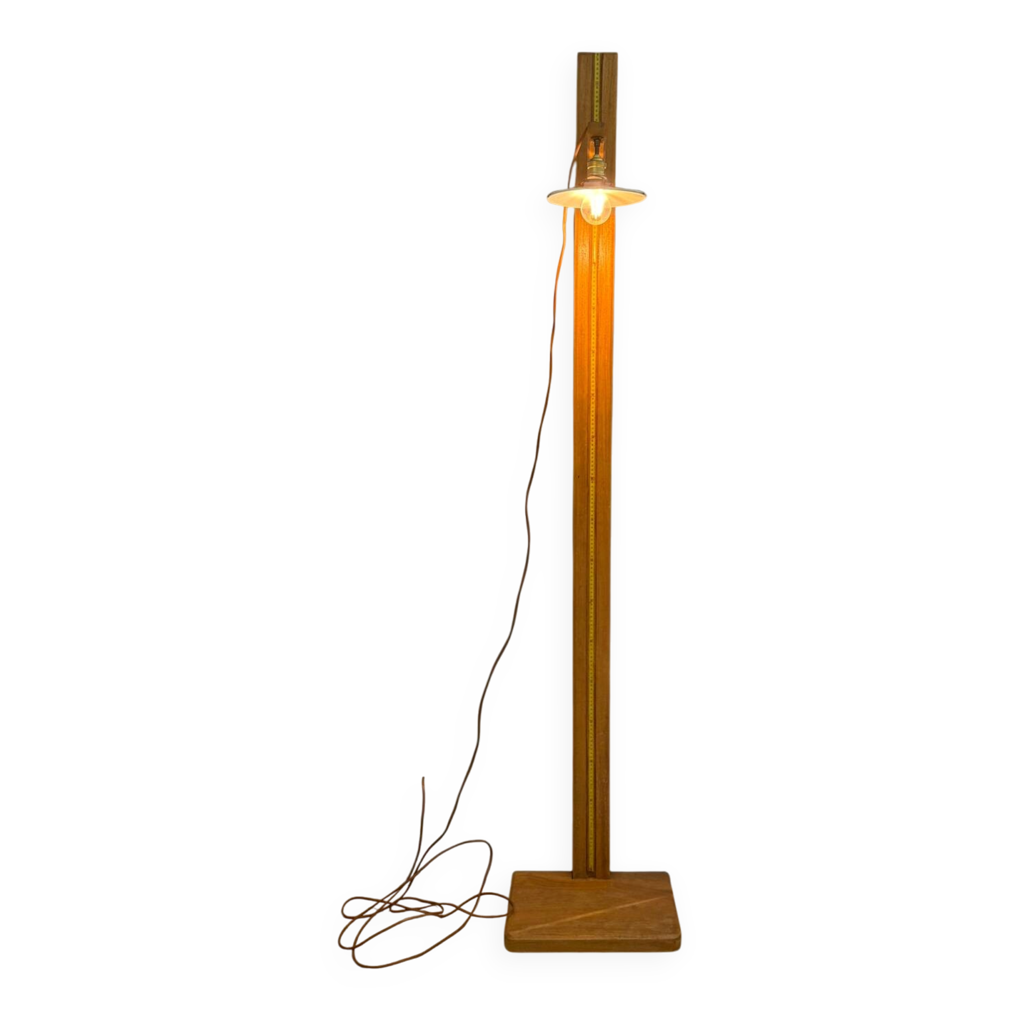 Lampadaire sculpturale - ancienne toise médicale détournée - unique