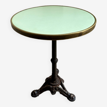 Bistro table in cast iron and sea green melamine