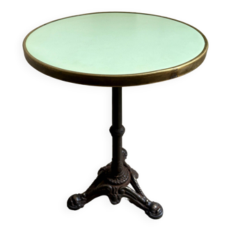 Bistro table in cast iron and sea green melamine