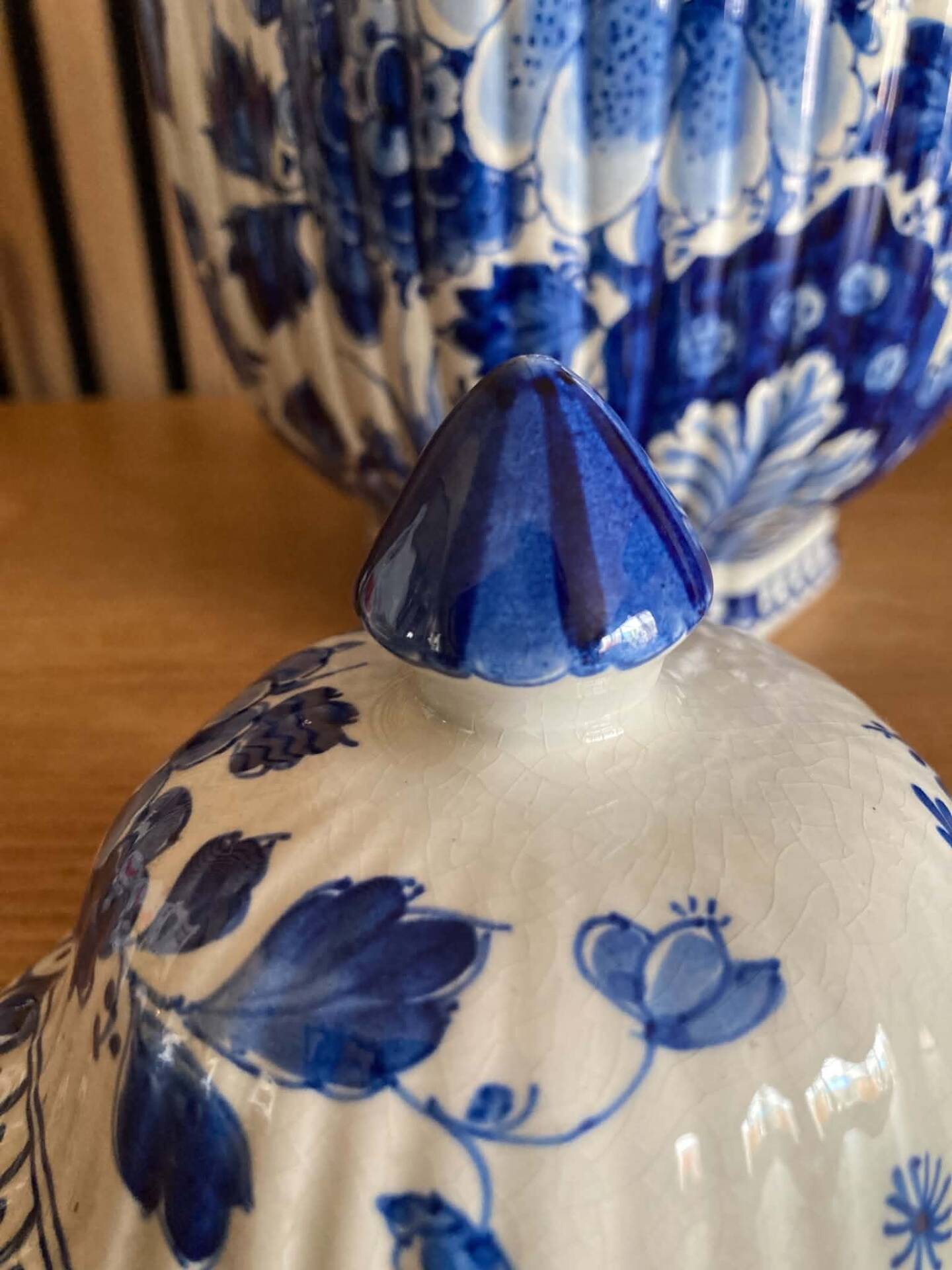 Vase with lid Delf
