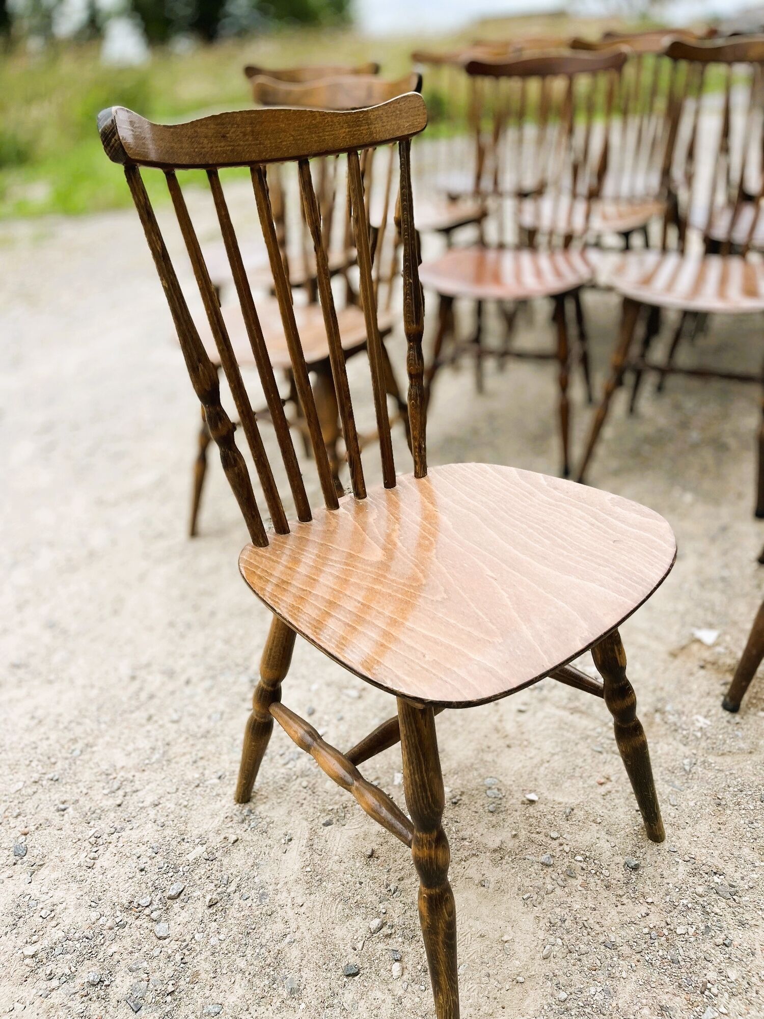 Lot de 15 chaises bistrot Baumann modèle Tacoma années 70