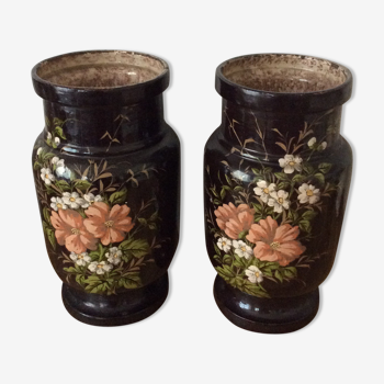 Paire de vases anciens