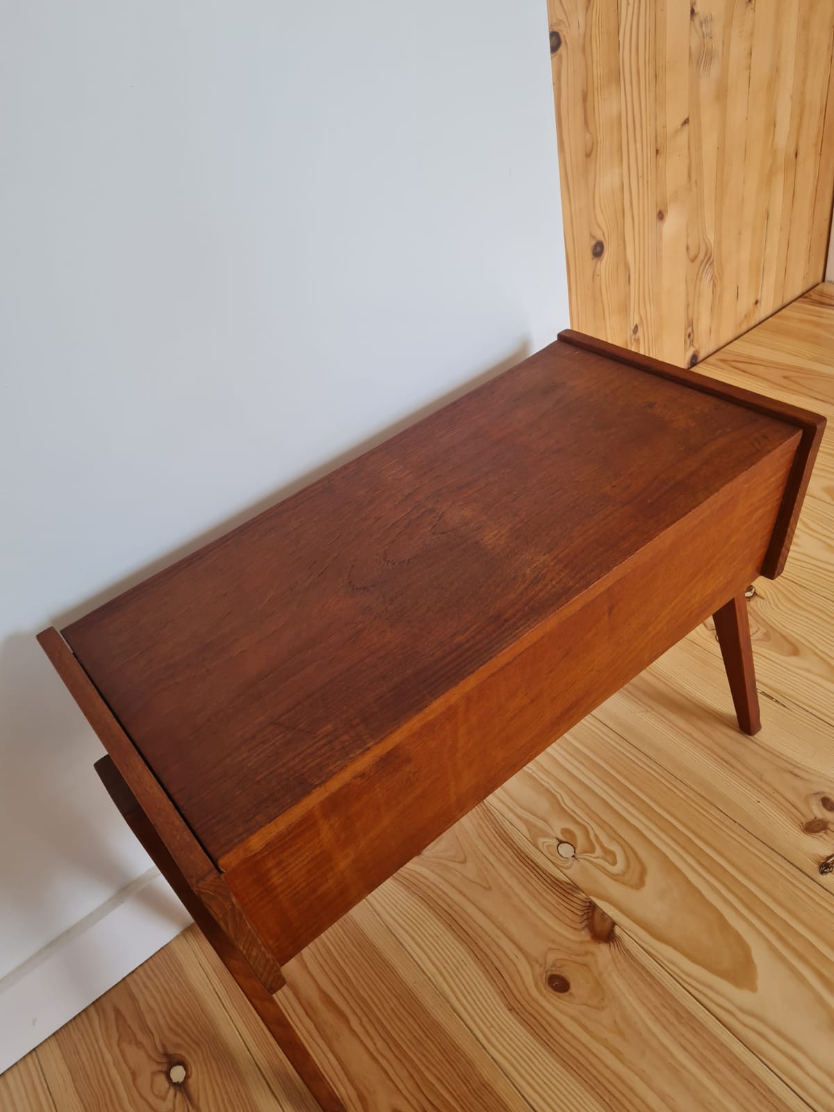 Bedside foot compass 1960
