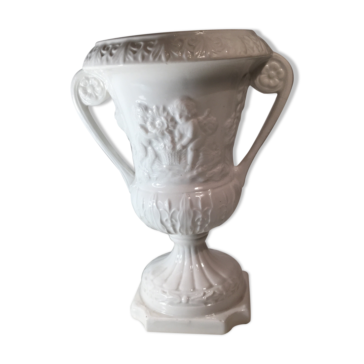 Vases "Medicis" balustre with two white ceramic handles