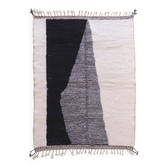 Tapis contemporain blanc et noir