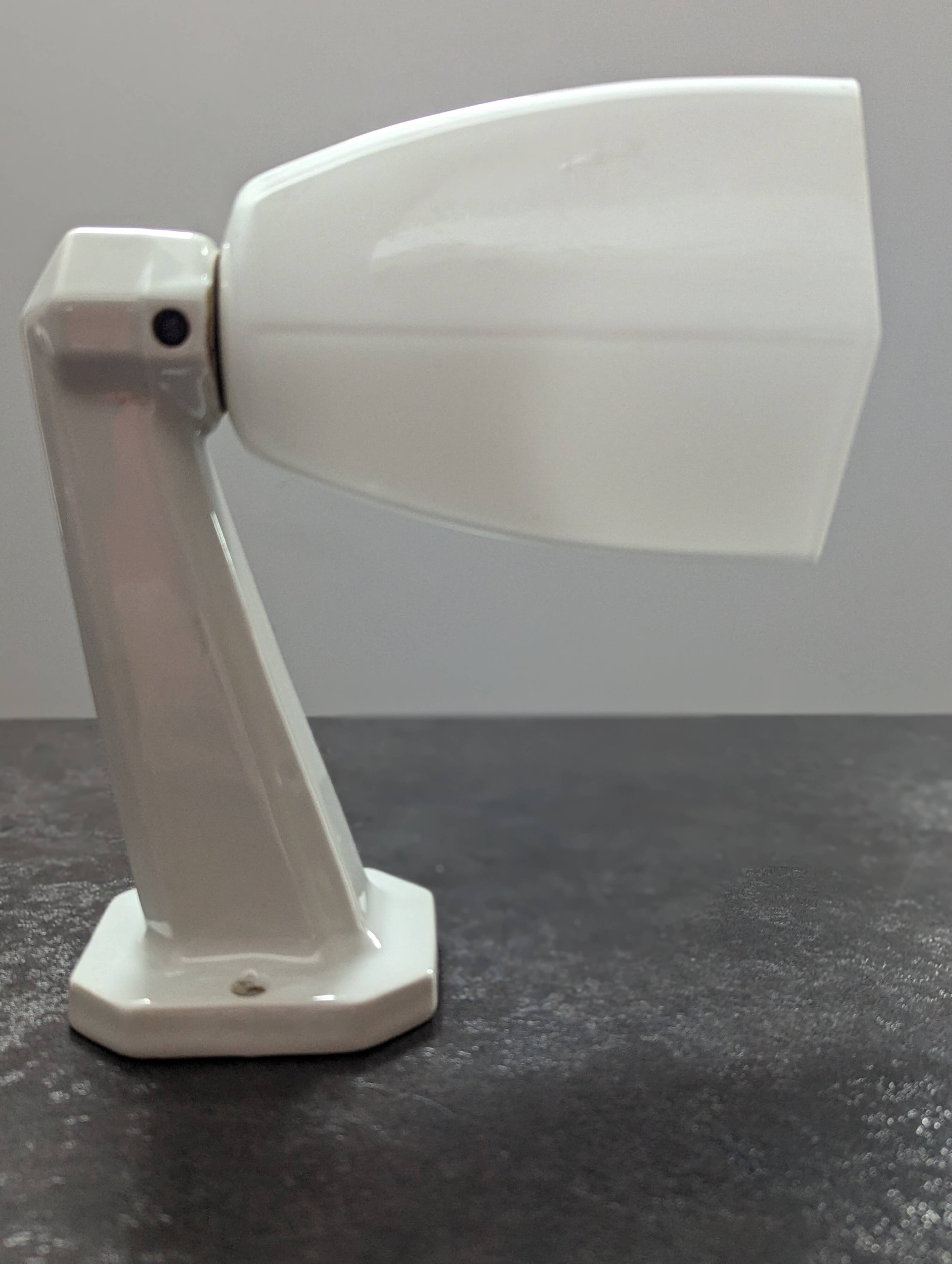 Old white porcelain bathroom wall light Art Deco 1930 tulip opaline glass