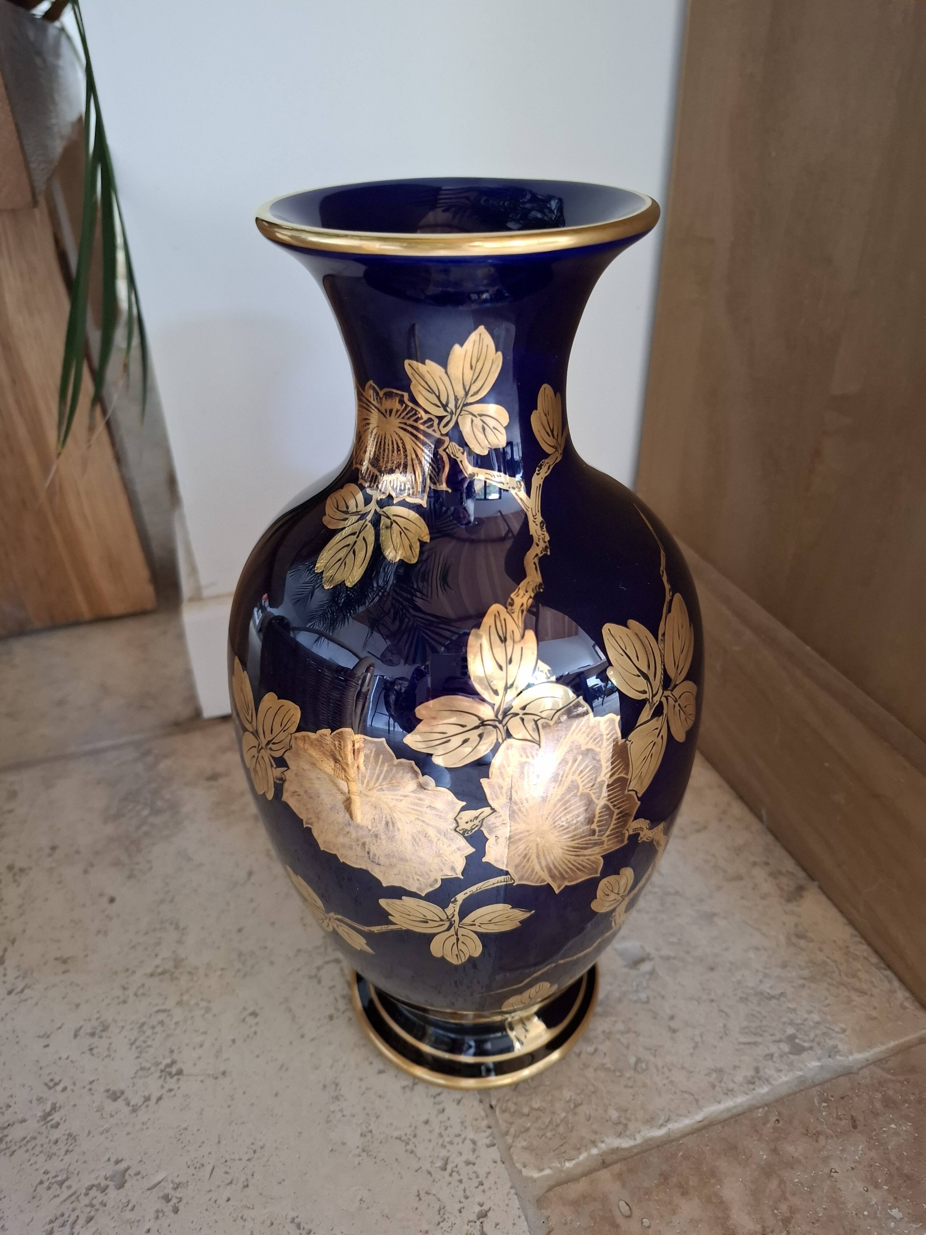 Blue vase from Tours, signed Gustave Asch, Sainte Radegonde