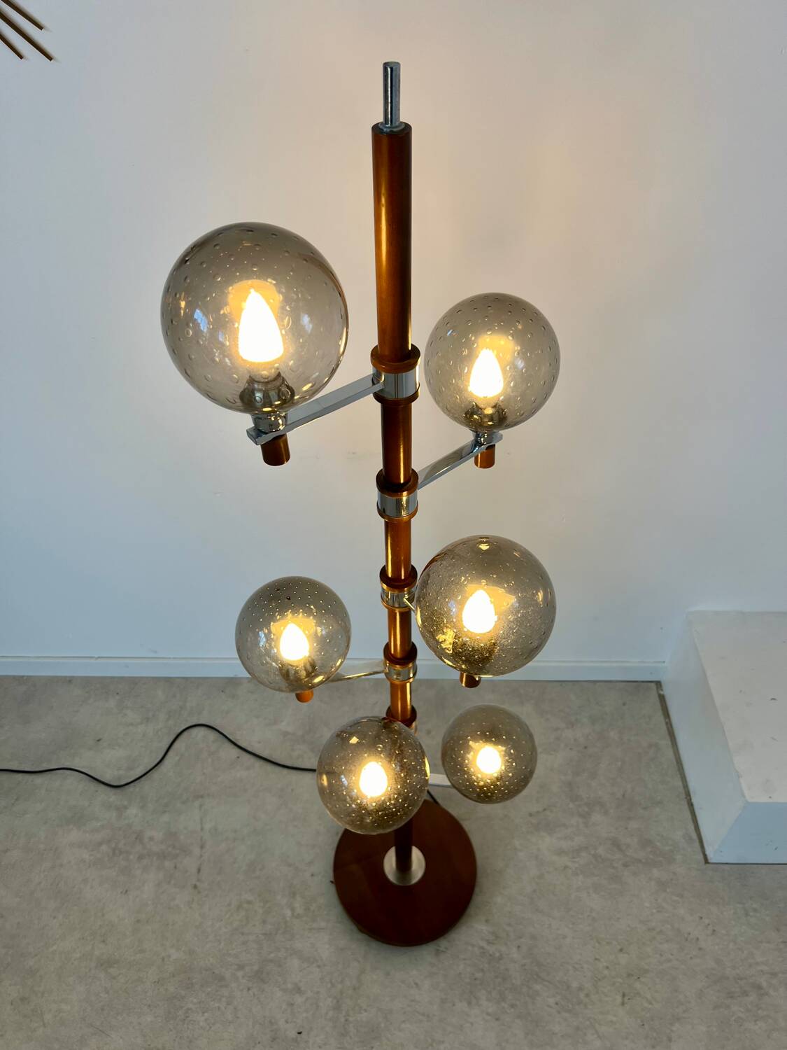 Old Scandinavian design wooden floor lamp from the 60s with 6 vintage lights