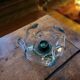 Bougeoir organique en verre soufflé vert,  fin XXᵉ siècle