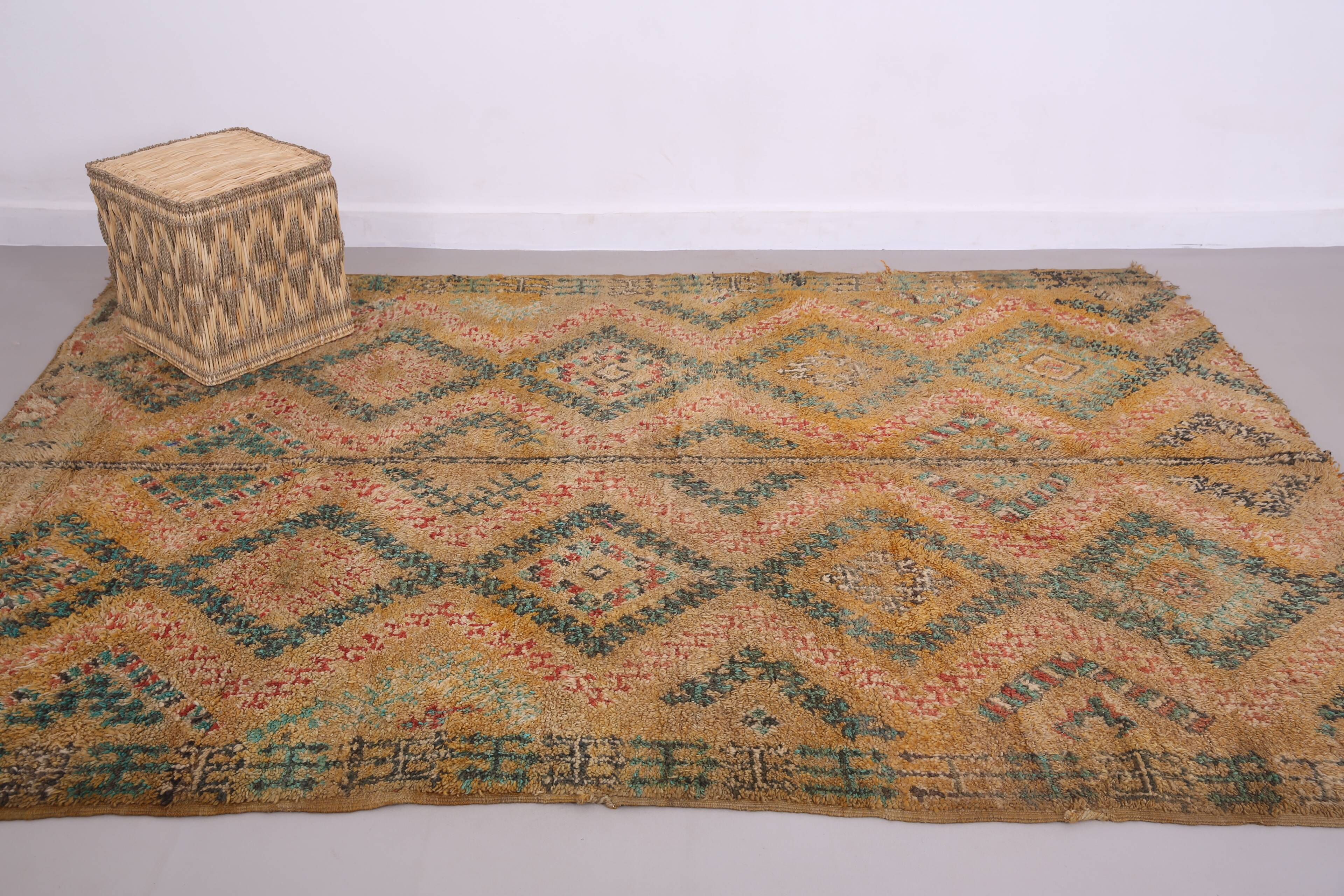 Vintage Moroccan Rug 184 x 255 cm - Handmade Berber Rug - Old Moroccan rug