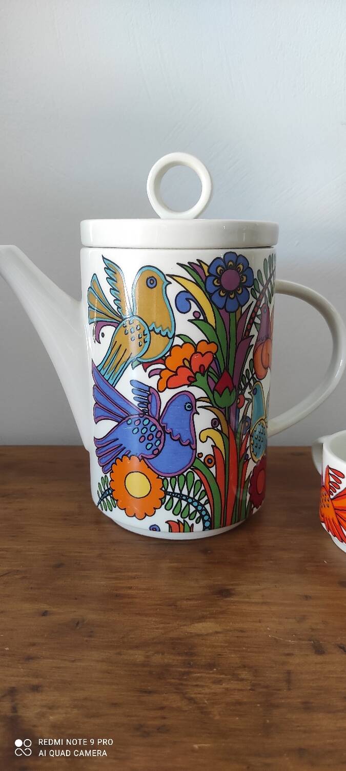 Acapulco coffee maker and milk jug