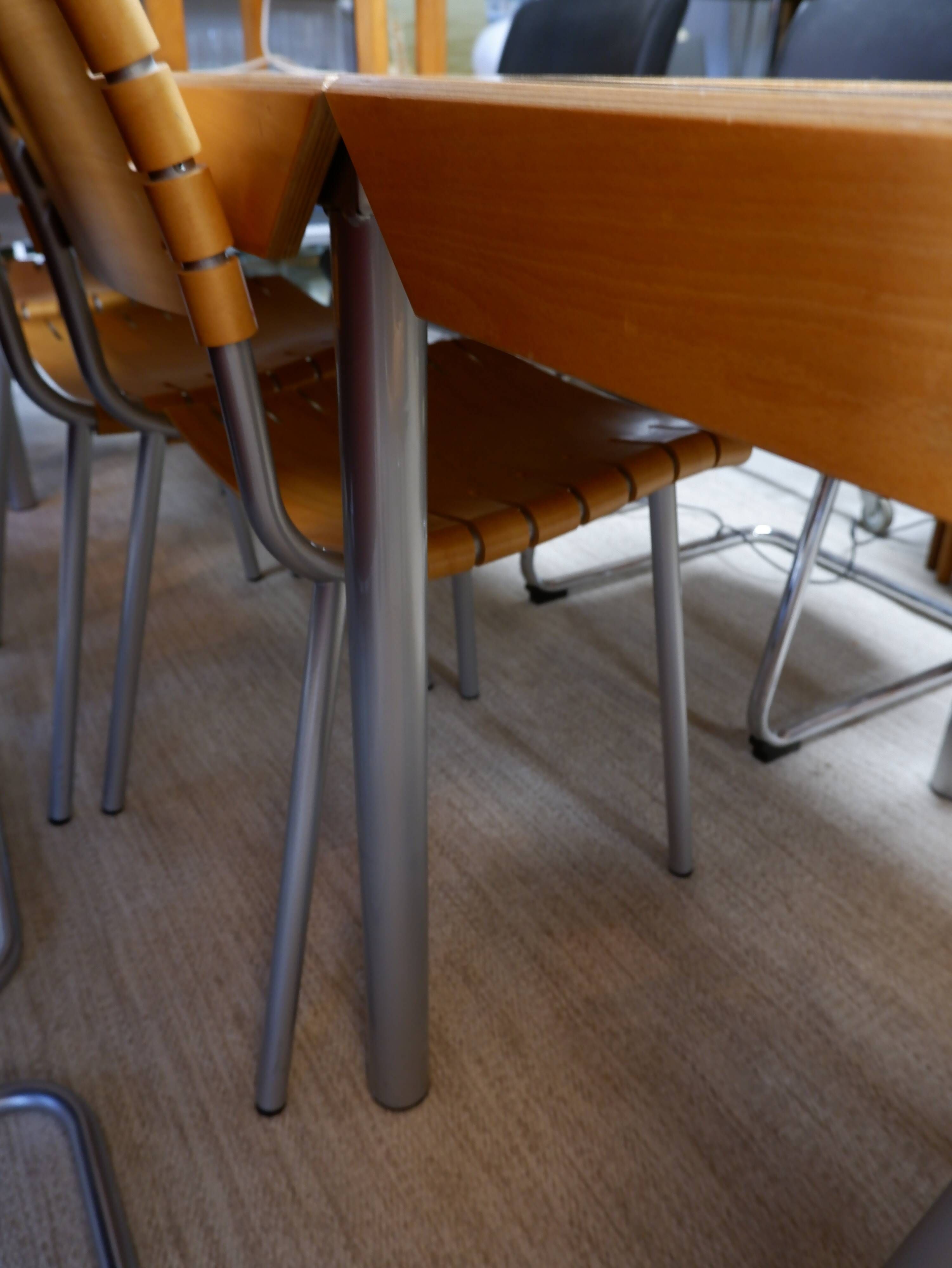 Table à manger extensible des années 1980