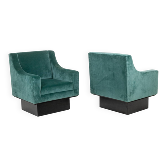 Paire de fauteuils « Club », de forme cubique. Années 1940.