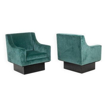 Paire de fauteuils « Club », de forme cubique. Années 1940.