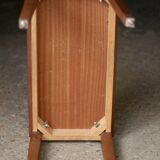 Pretty vintage coffee table, or side table called end table, in mahogany