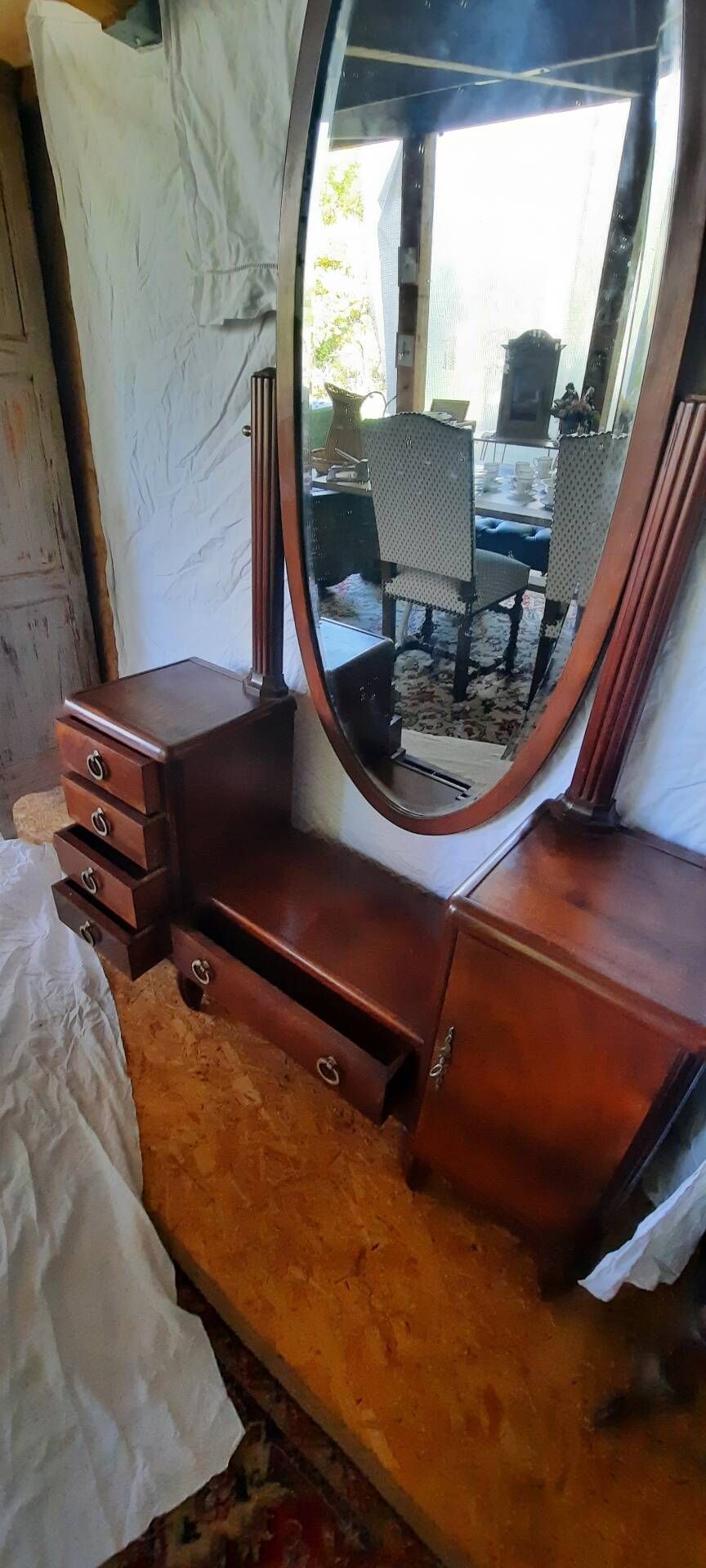 Psyche in mahogany