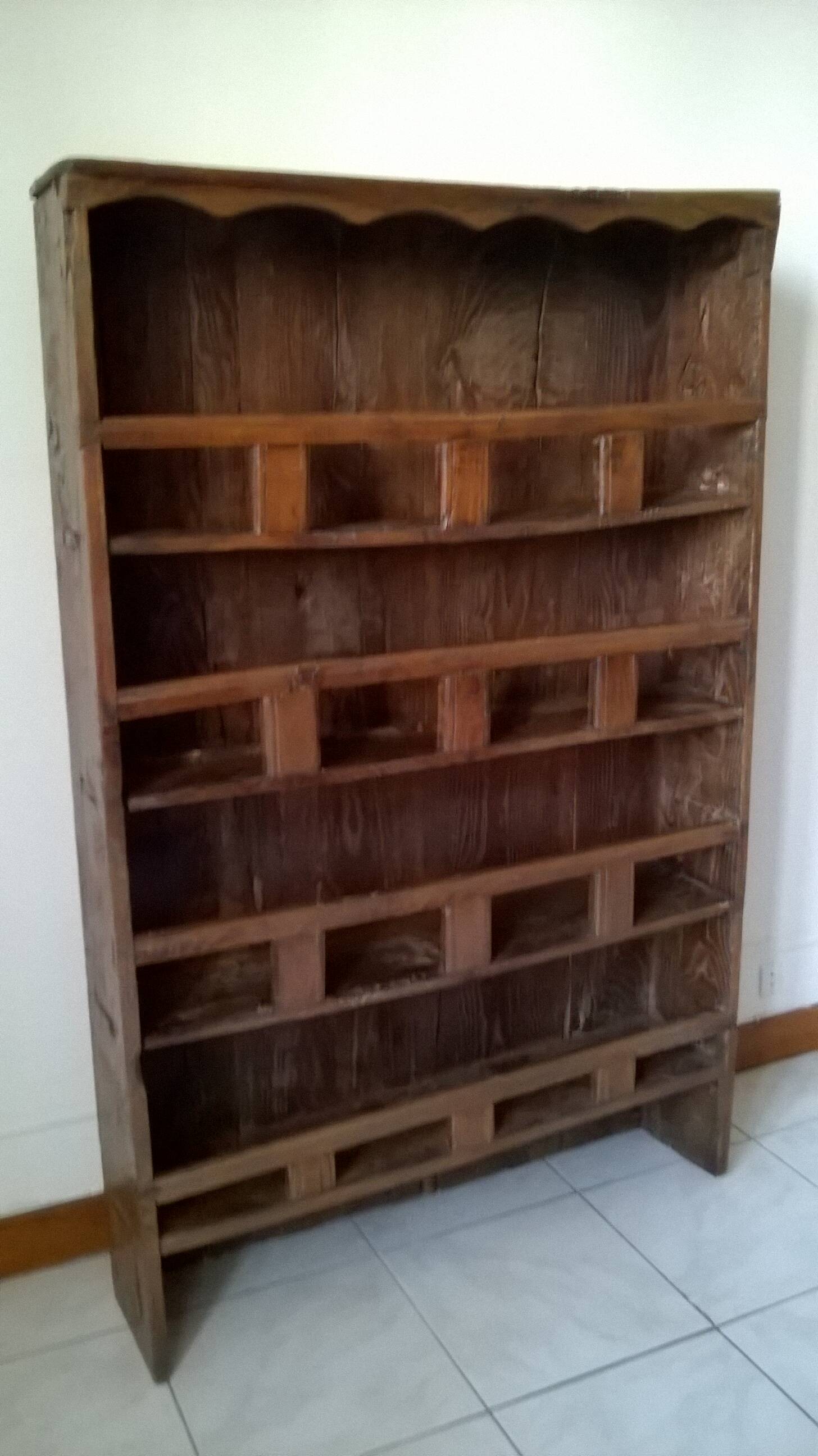 Old oak dresser or shelf to place on the ground