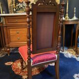 Chaise chauffeuse à haut dossier en acajou sculpté XIXe Napoléon III