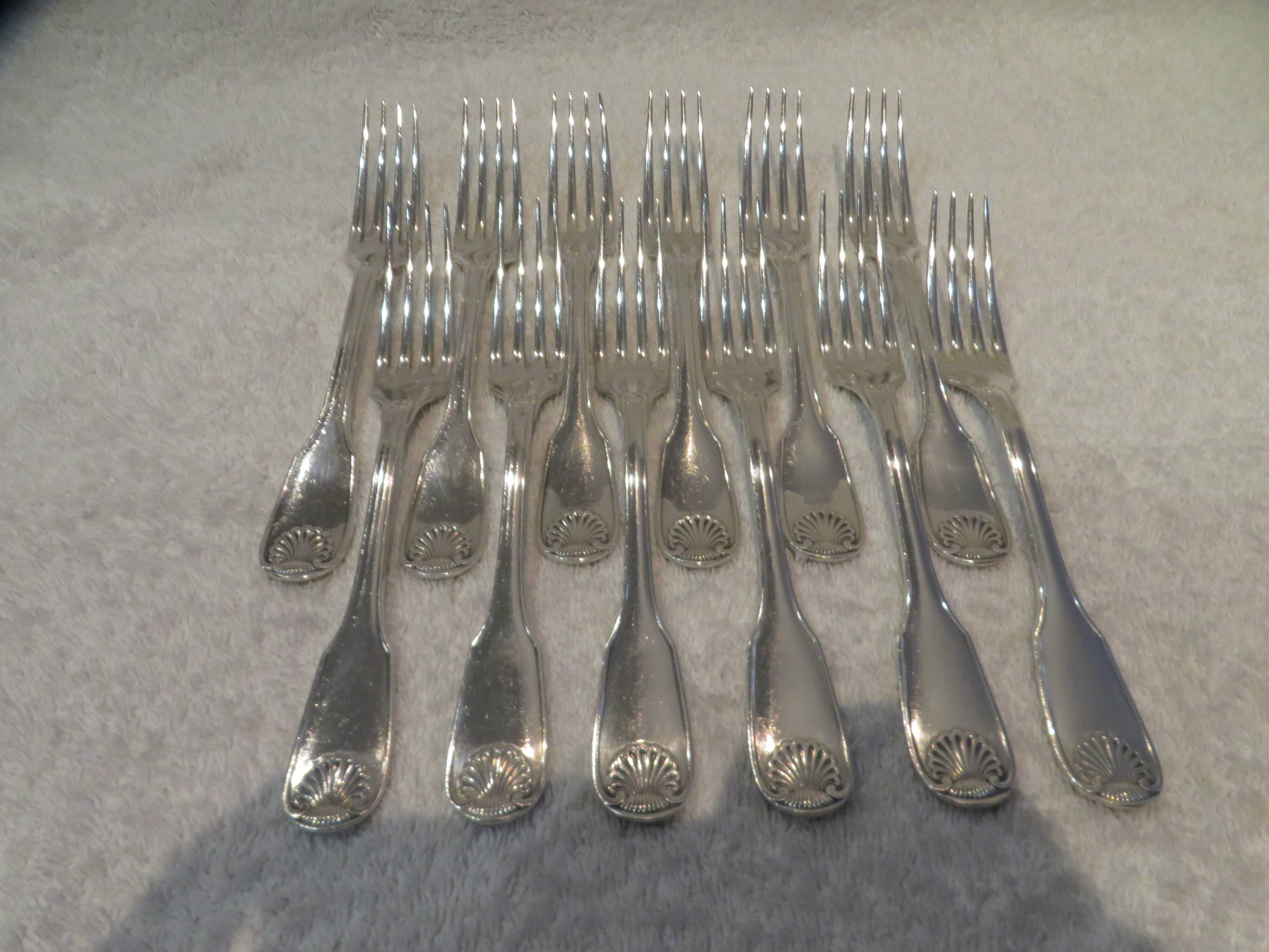 12 silver plated dessert forks by Christofle Vendome, 17.1 cm