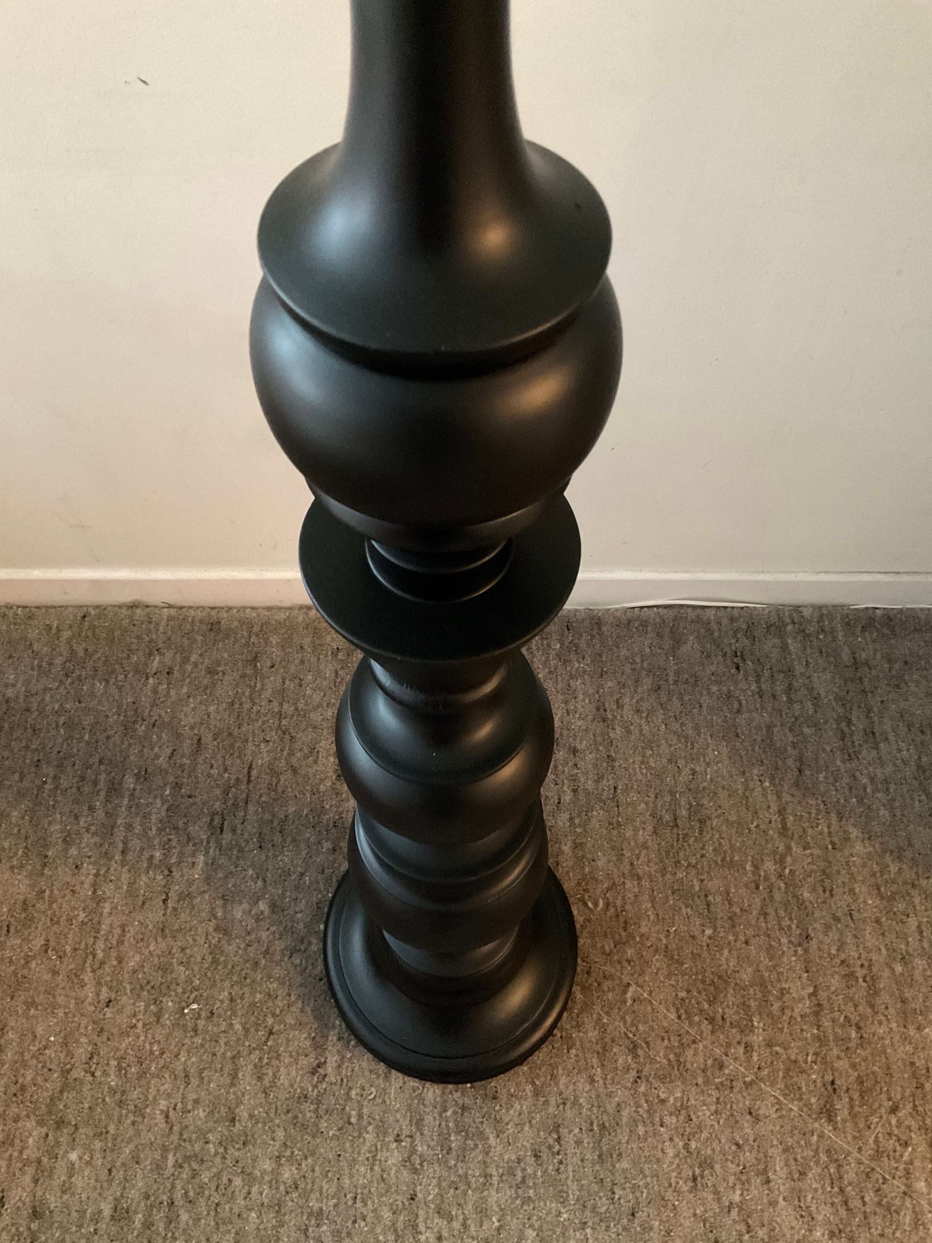 Vintage "Lamppost" in opaline and wood 6 fires