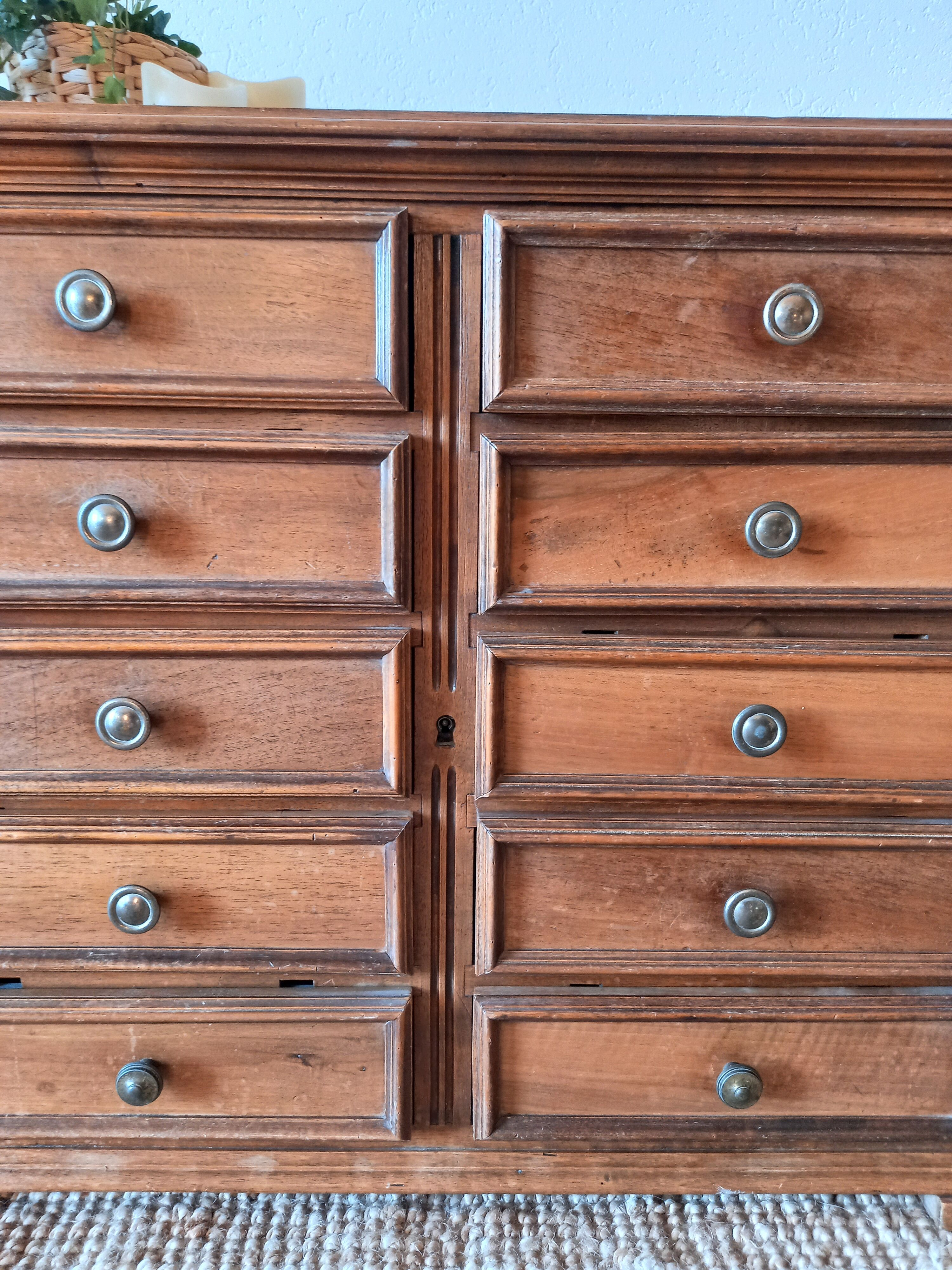 Trade furniture