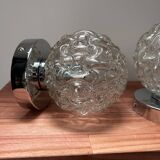 Paire d’appliques murales chromées globes en verre vintage
