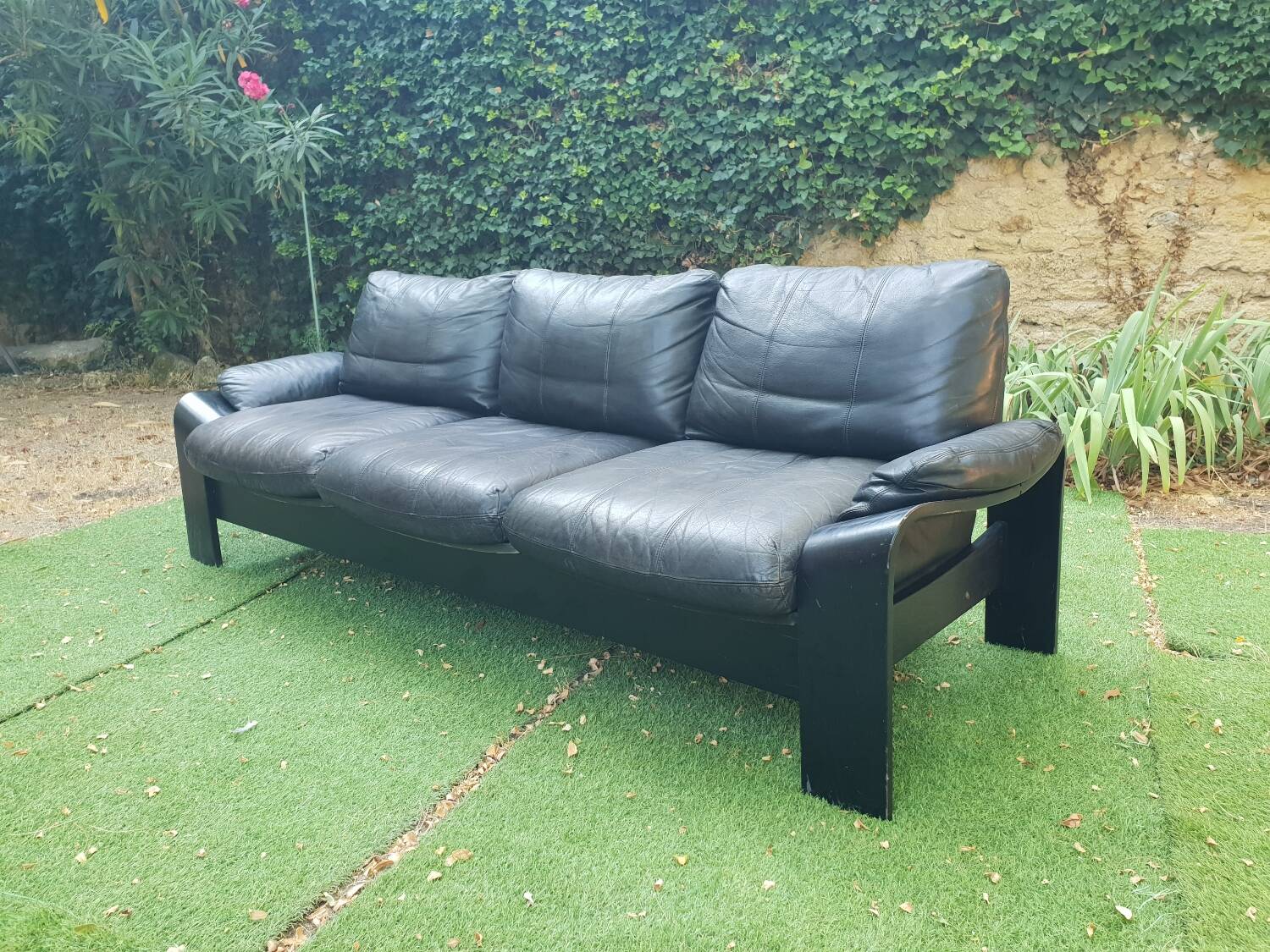 3 seater leather sofa 1970