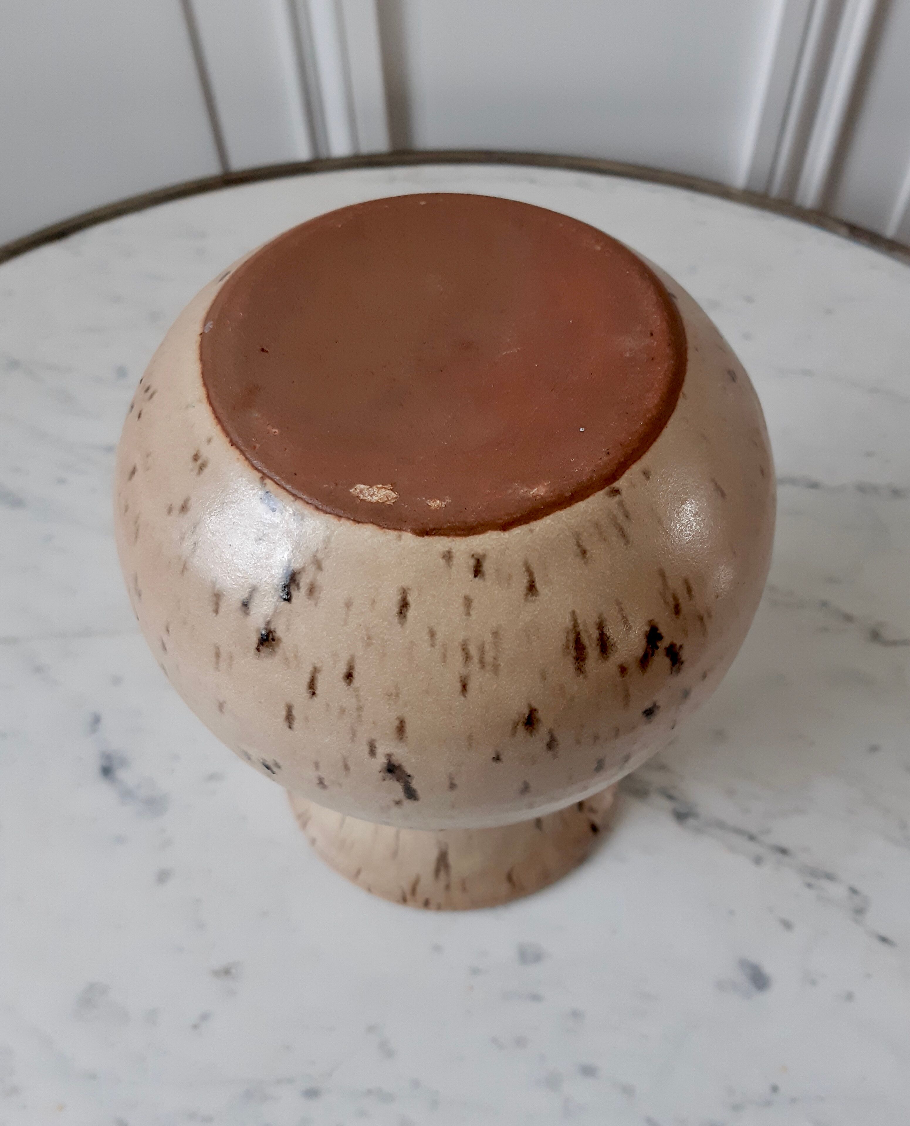 Vintage sandstone pot / vase