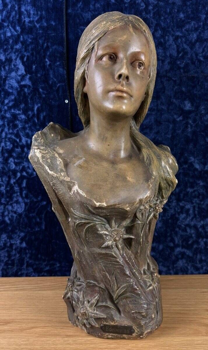 According to Villanis: Terracotta Bust Art Nouveau period around 1900 / H52cm