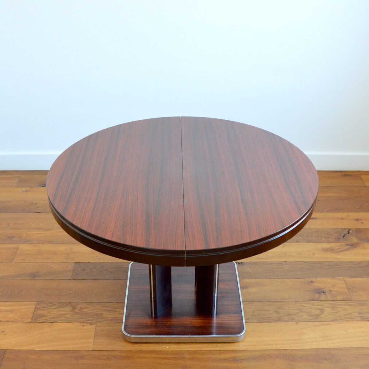 Round dining table with extension 1970s Italian design