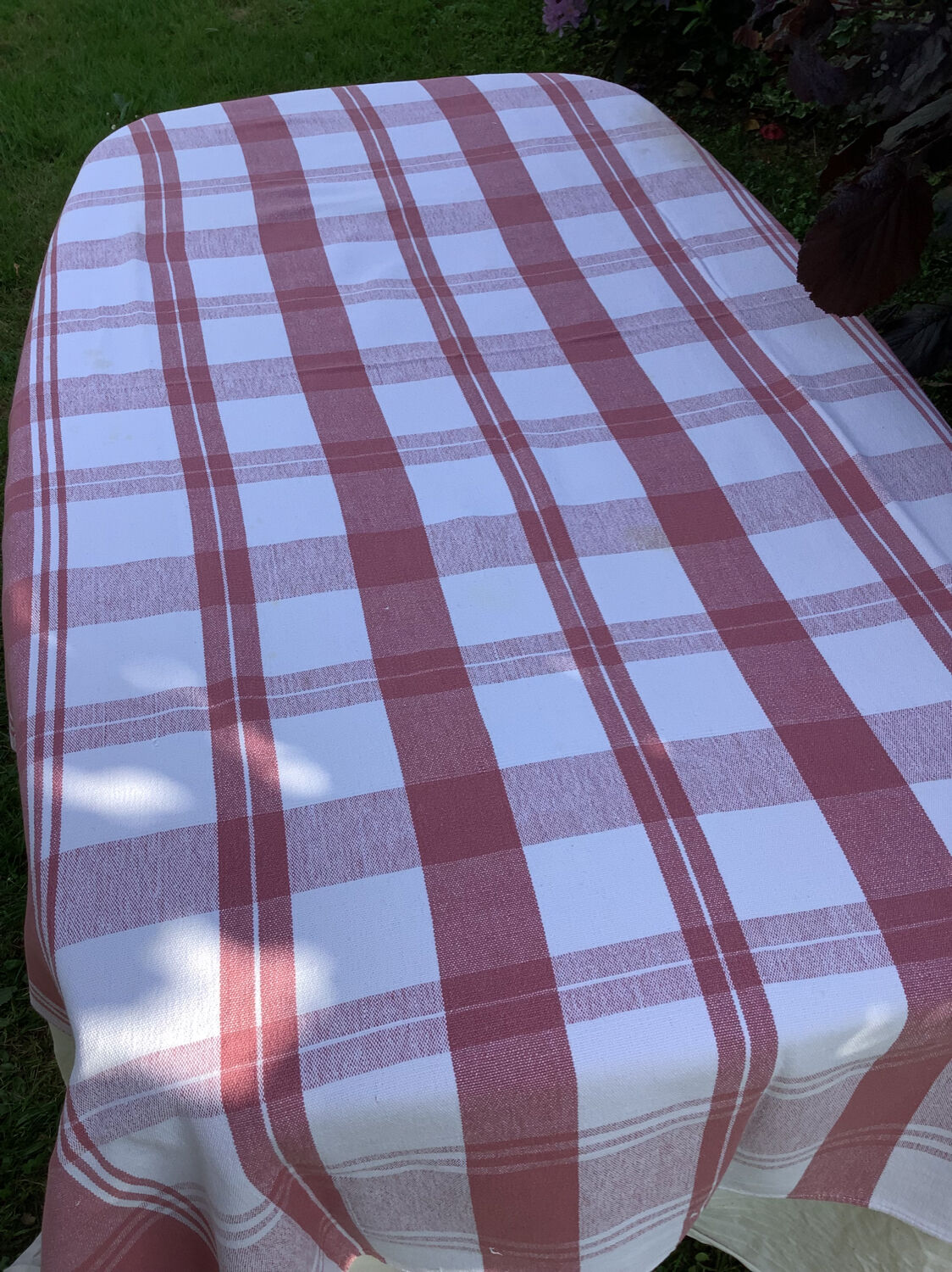 Tablecloth & 6 Vintage Linen Towels