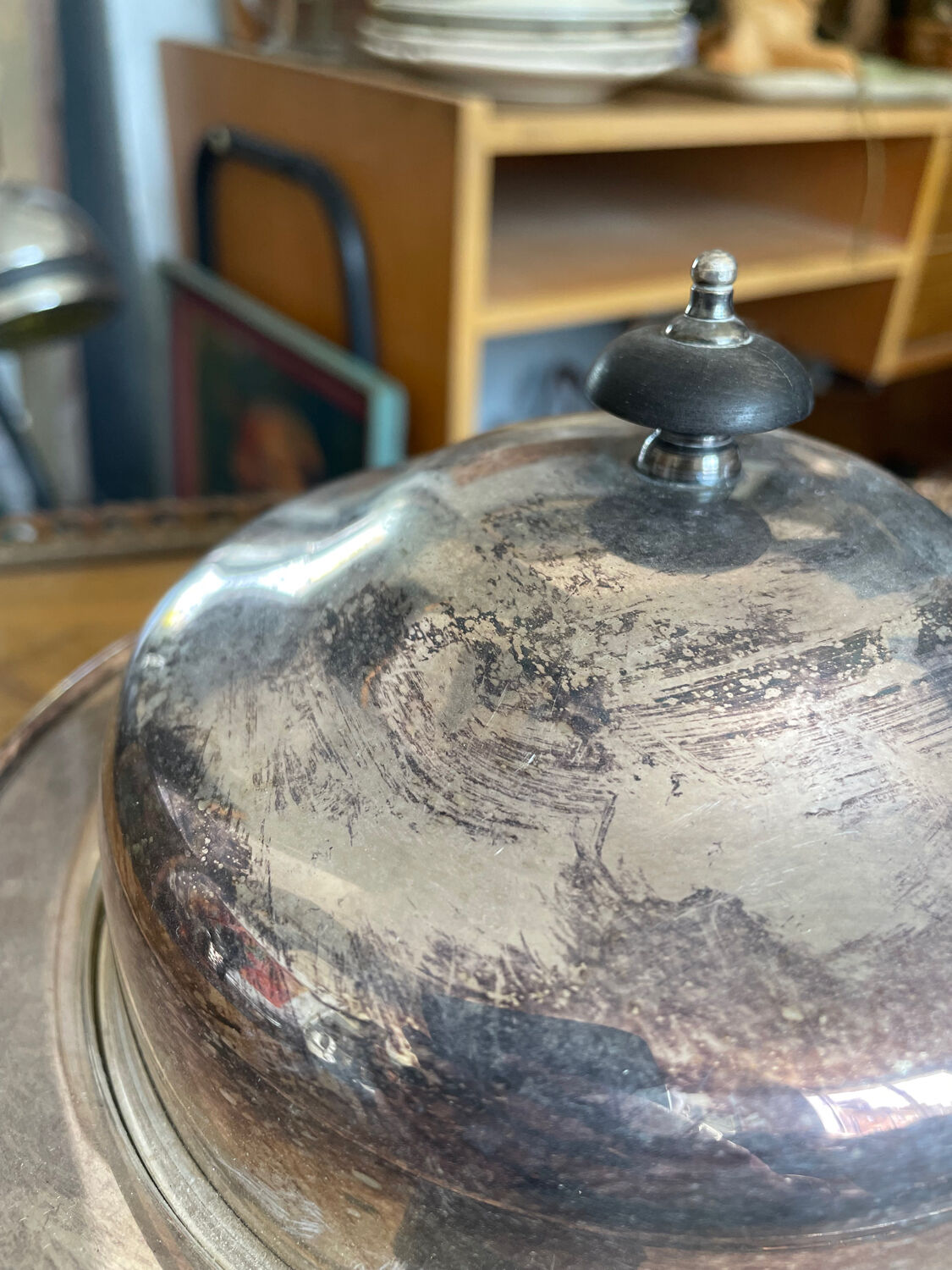 Plateua silver metal bell