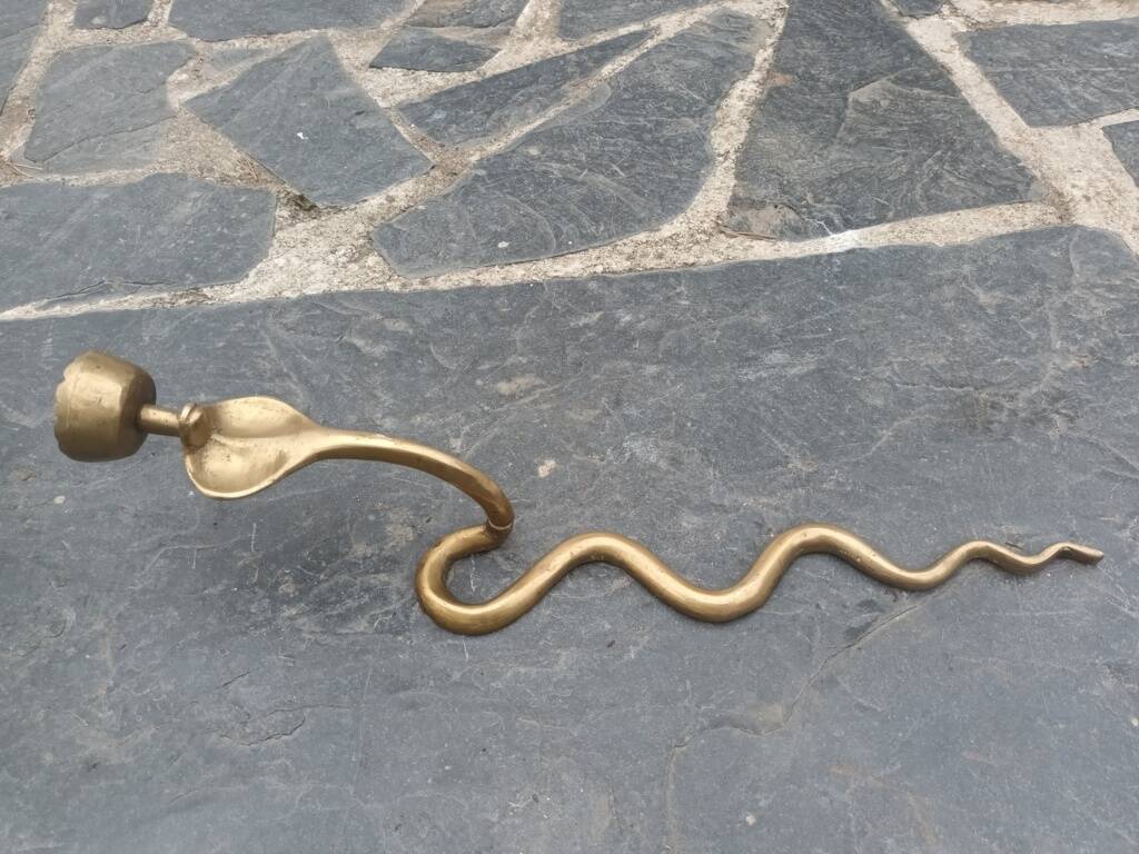 Bronze cobra candle holder wall sconce