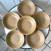 Lot de 6 assiettes creuses en grès mat années 70