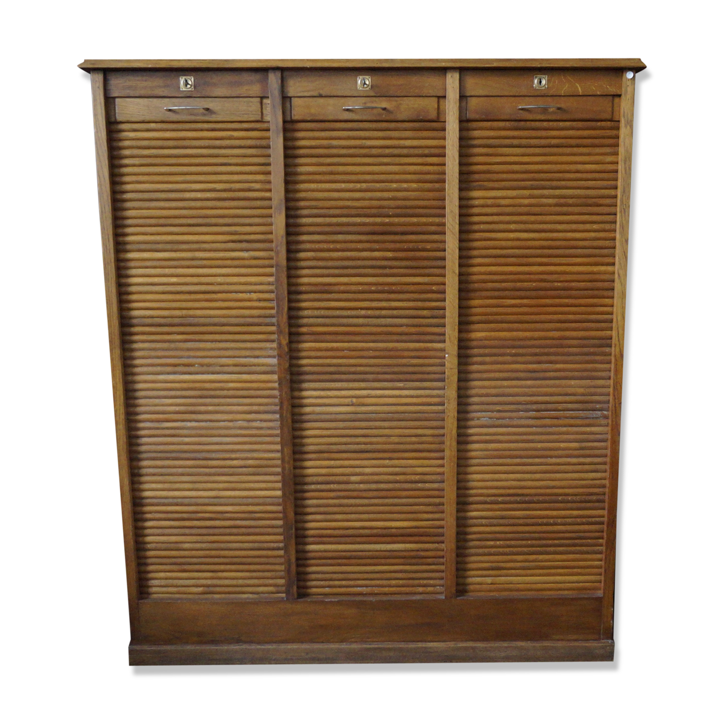Wooden curtain binder