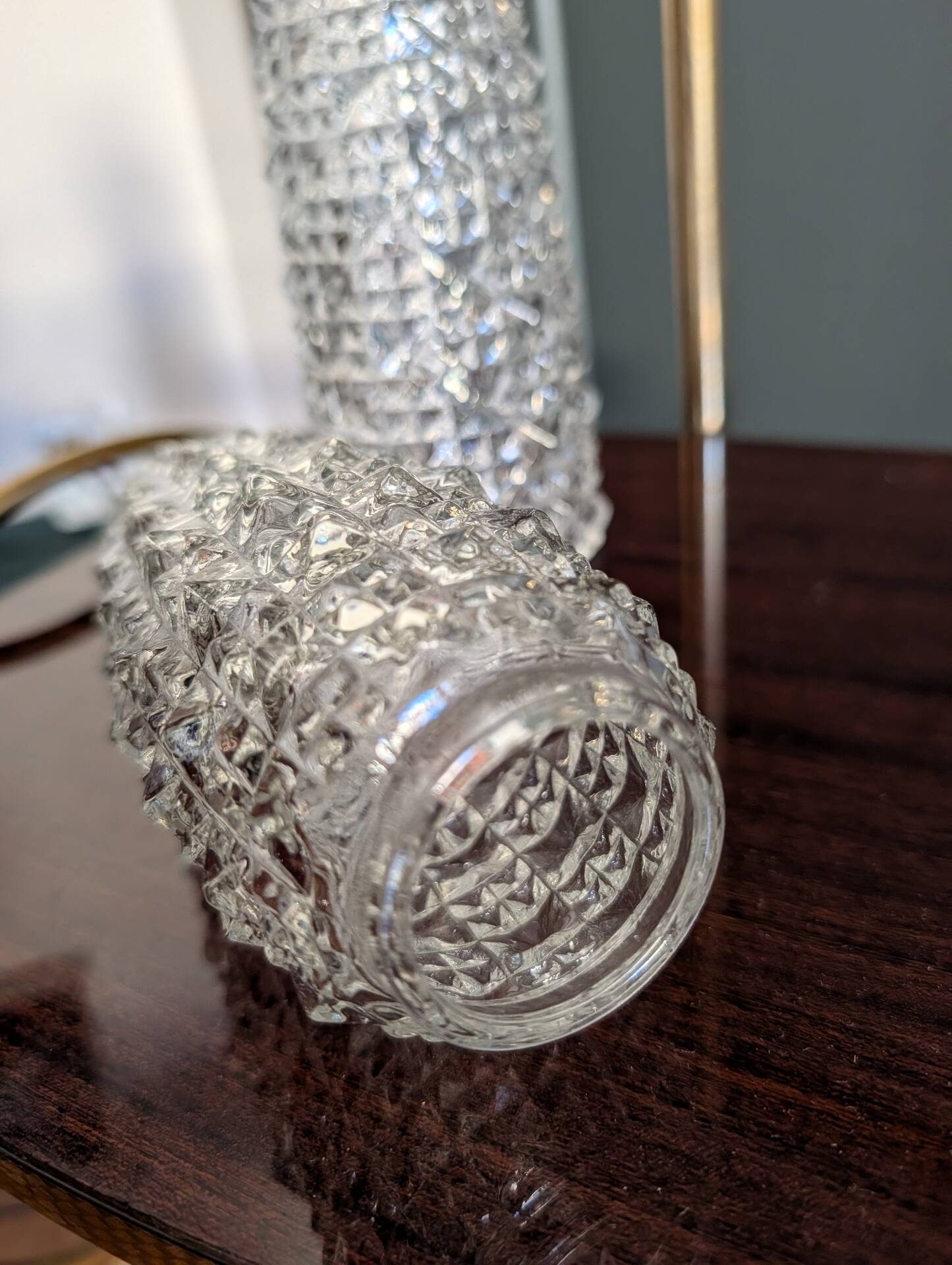 Paire d’abat-jour en verre moulé vintage