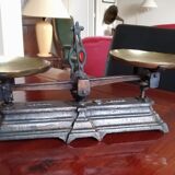 Old iron cast iron scale forge 1 kg and 11-weight box