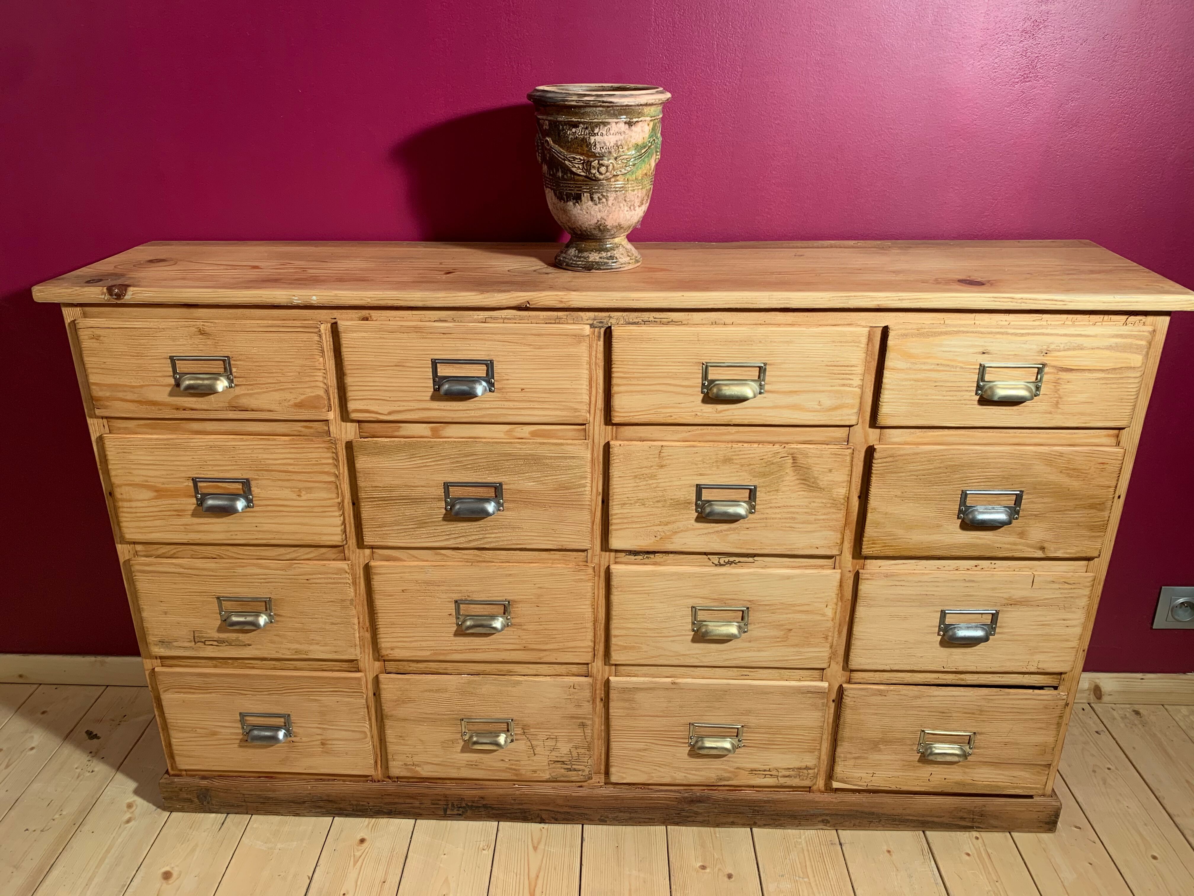 Furniture from craft to drawers