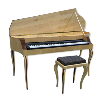 Piano for keyboard and its sycamore maple stool