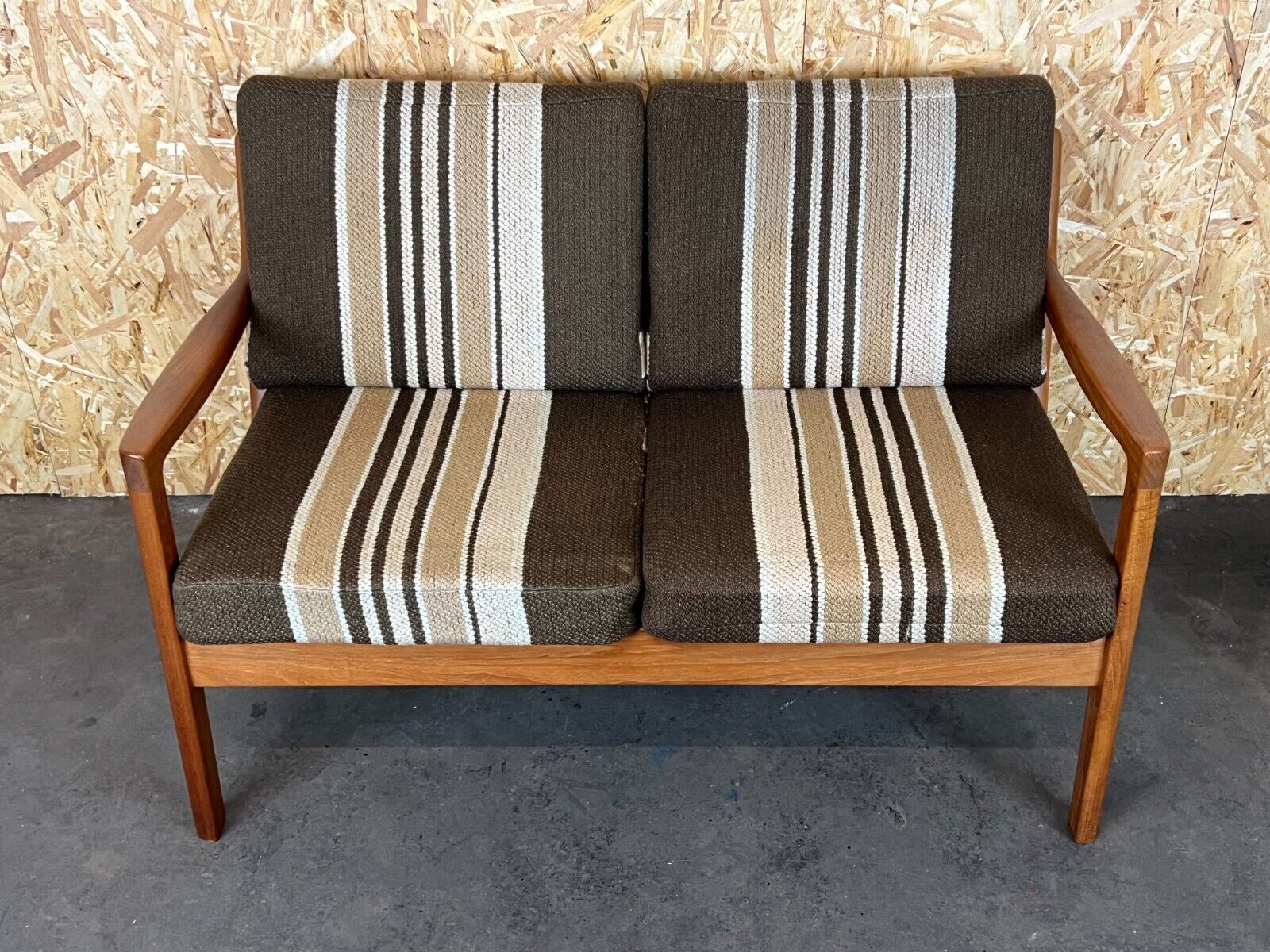 Two-seater canapé by Ole Wanscher, Cado, France & its Danish design, 60s 70s teak.