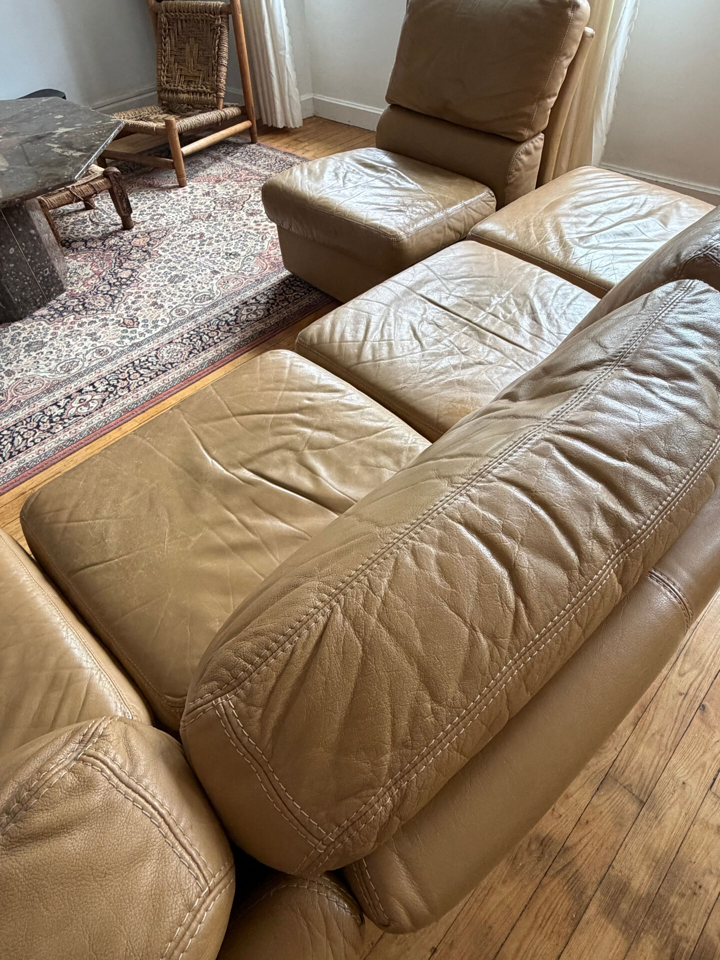 Lot de 5 chauffeuses en cuir vintage