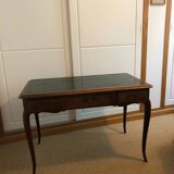 Bureau sous main en cuir ancien