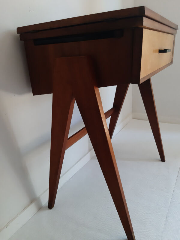 Scandinavian style compass feet desk