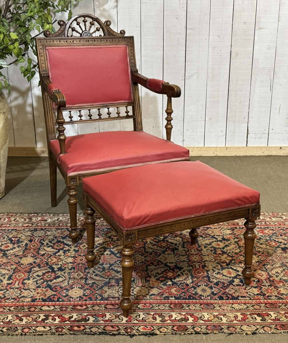 Breton armchair and its footrest from the 1930s.