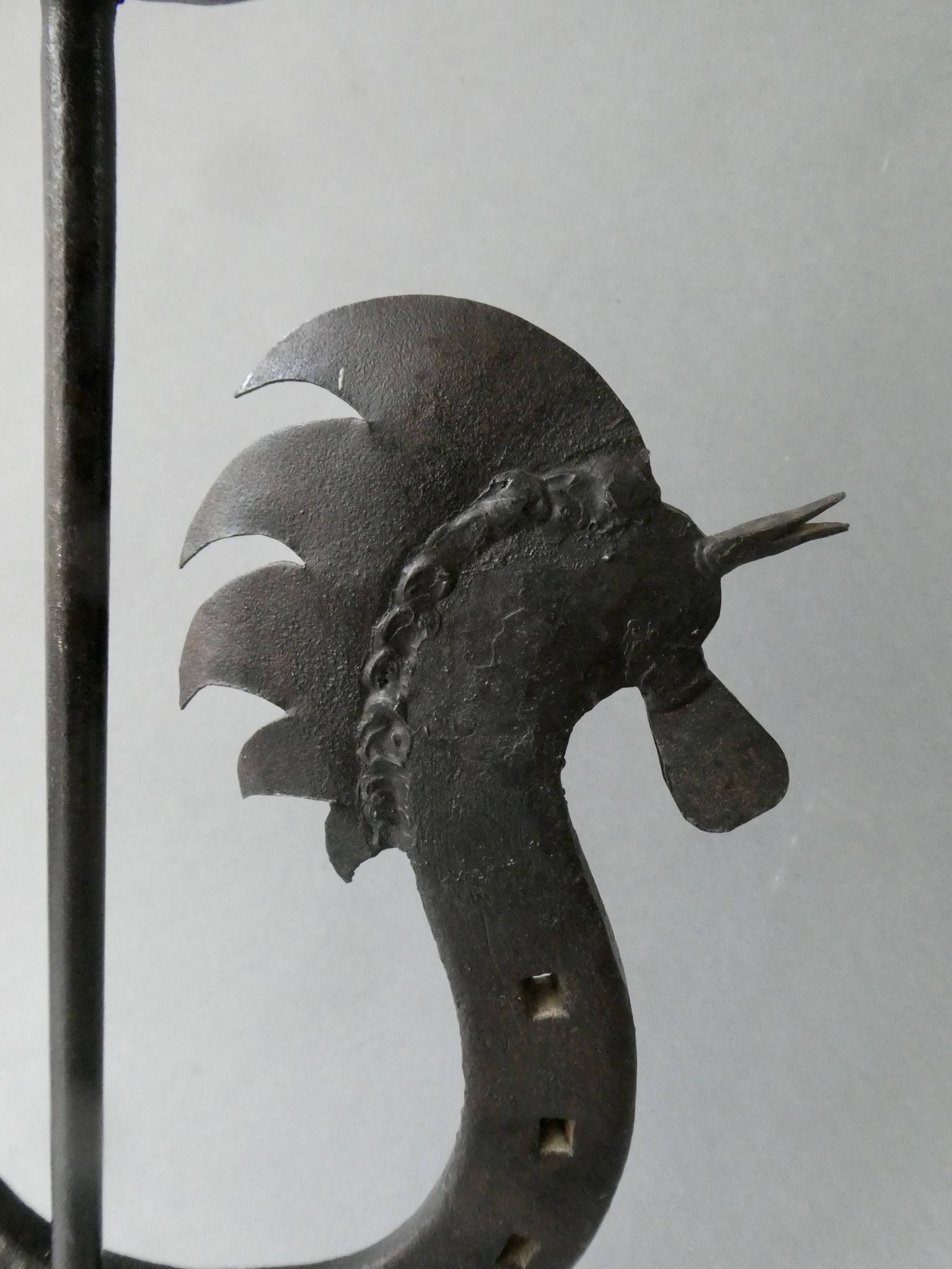 Bougeoir coq en fer forgé, brutaliste