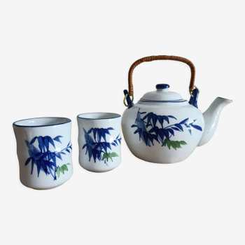 Asian tea set with two cups