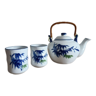 Asian tea set with two cups